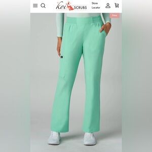 NWT Koi Women's Heather Jelly Mint Green Wrenlee 6 pocket scrub pants (S)